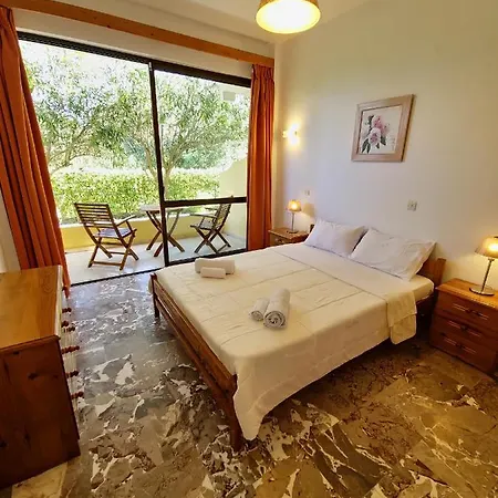 Apartment Alexandra 6 *