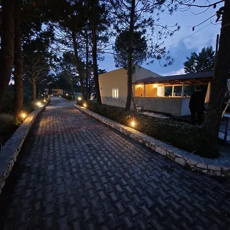 Alexandra 6 Lefkími